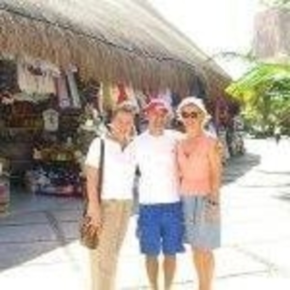 Meet your Posher, Dana - Picture 1 of 1